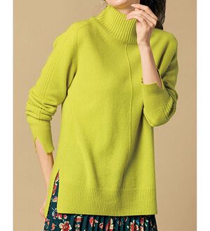 VINNO（ヴィノ）の「贅沢カシミヤ衿リブニットプルオーバー（ニット・セーター）」｜イエロー