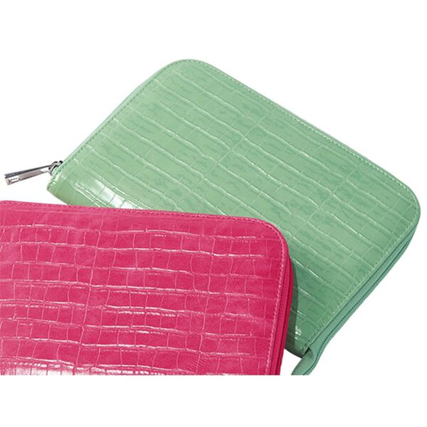 RANAN（ラナン）の「エナメルクロコ型押しマルチケース（ポーチ）」｜ヒスイグリーン