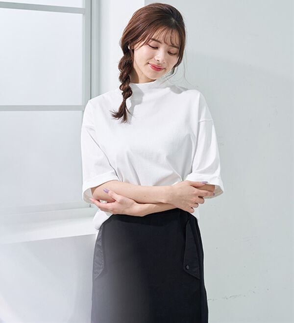 BELLUNA（ベルーナ）の「小顔見せ！ヒンヤリハイネックオーバーサイズＴシャツ（Tシャツ）」｜詳細画像