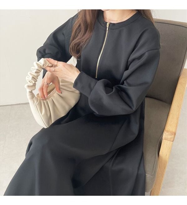 GeeRA（ジーラ）の「【再入荷】1枚で決まる！ハーフジップフレアワンピース（カットソーワンピース）」｜詳細画像