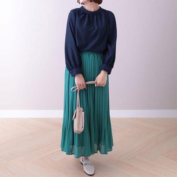 BELLUNA（ベルーナ）の「ビンテージ素材肩タックデザインブラウス（ブラウス）」｜詳細画像