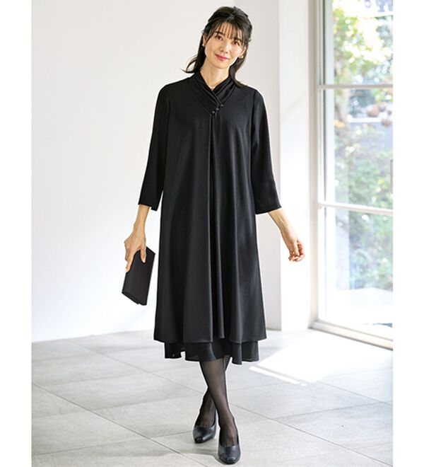 BELLUNA（ベルーナ）の「洗える！冷感素材ドレープワンピース（ブラックフォーマル（喪服・礼服））」｜黒