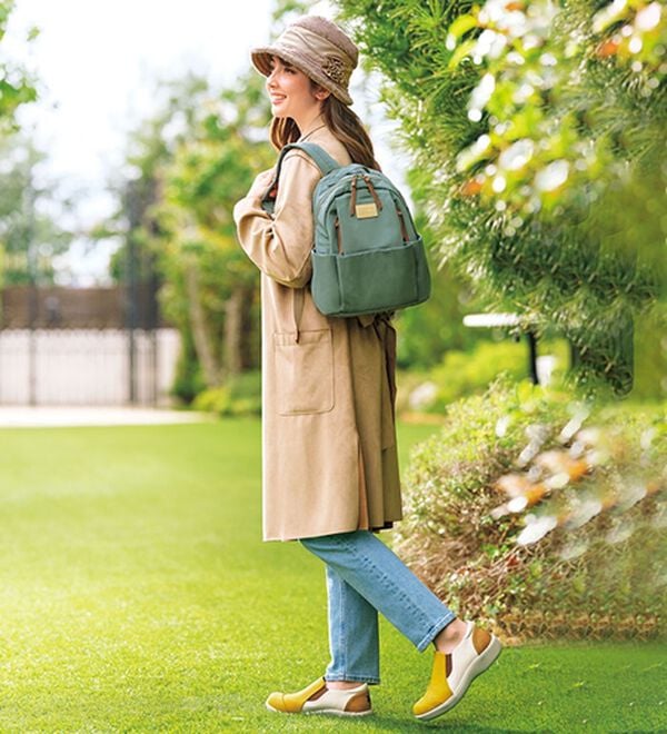 BELLUNA（ベルーナ）の「多収納にこだわった大人はっ水リュック（リュック）」｜詳細画像