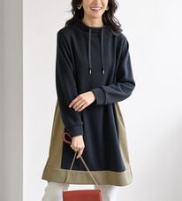 BELLUNA（ベルーナ）の「配色デザインワイドネックワンピース（ドッキングワンピース）」