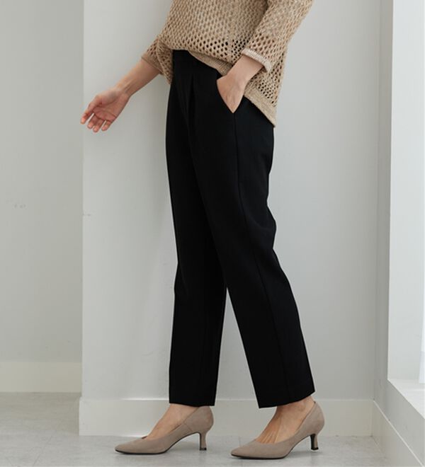 BELLUNA（ベルーナ）の「サマ見え(スーパーウォーム)ウール調素材美脚テーパードパンツ（テーパードパンツ）」｜詳細画像