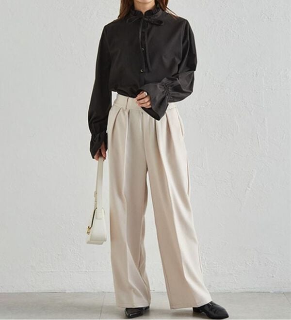 RANAN（ラナン）の「プチフリルリボン付きブラウス（ブラウス）」｜詳細画像