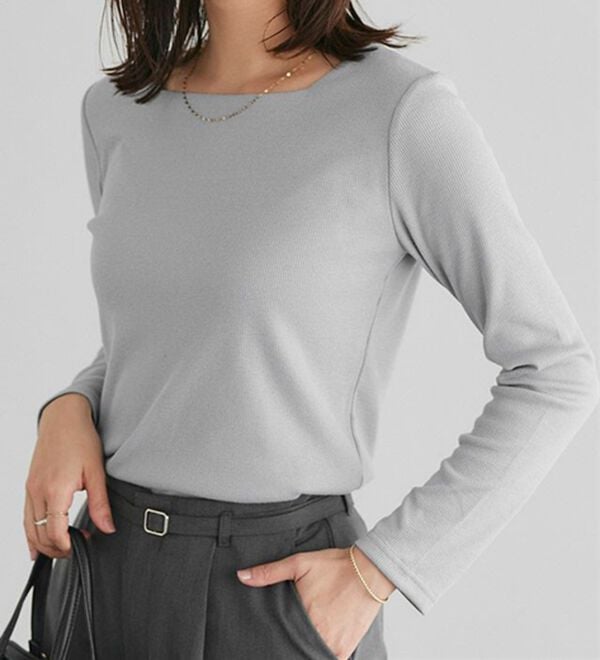 Pierrot（ピエロ）の「【ネックが選べる】テレコリブカットソー（カットソー）」｜詳細画像