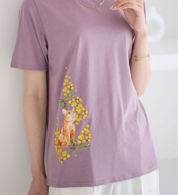 alotta（アロッタ）の「大人かわいいプリント綿混Ｔシャツ（Tシャツ）」｜詳細画像