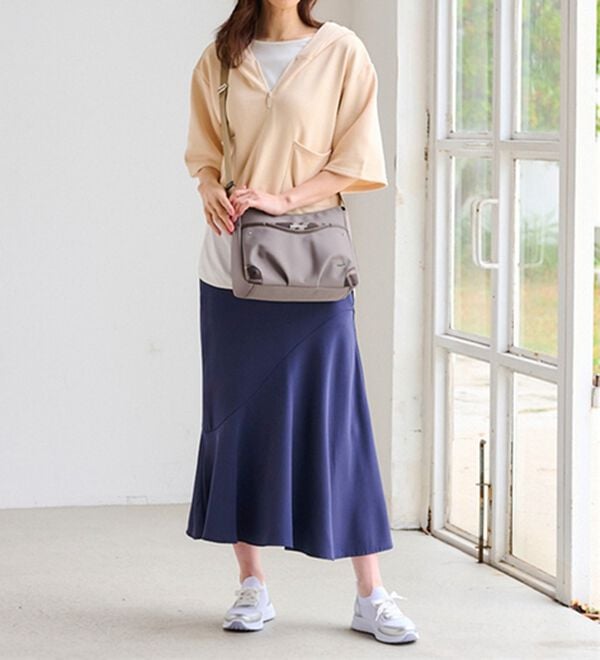 BELLUNA（ベルーナ）の「＜クロコダイル＞チェック柄切替ショルダー（ショルダーバッグ）」｜詳細画像