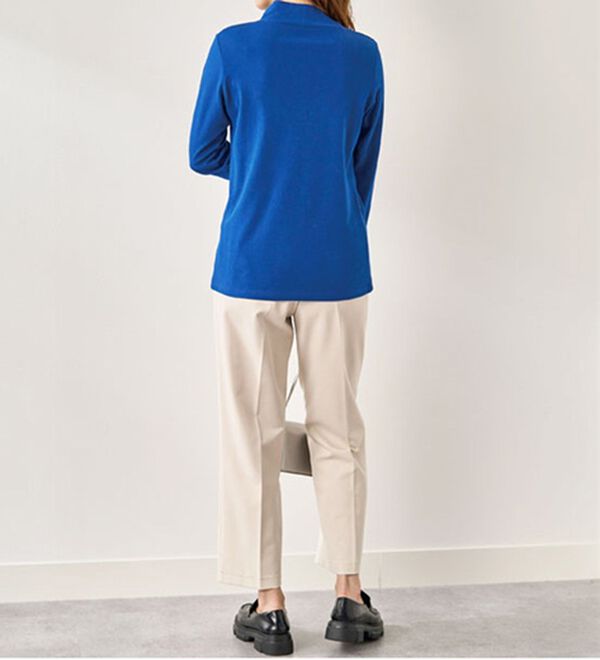BELLUNA（ベルーナ）の「吸湿発熱ハイネックプルオーバー（カットソー）」｜詳細画像