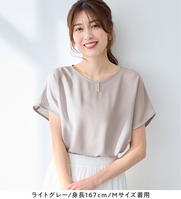 alotta（アロッタ）の「【イージーケア】パール調ボタンデザインブラウス（ブラウス）」｜詳細画像