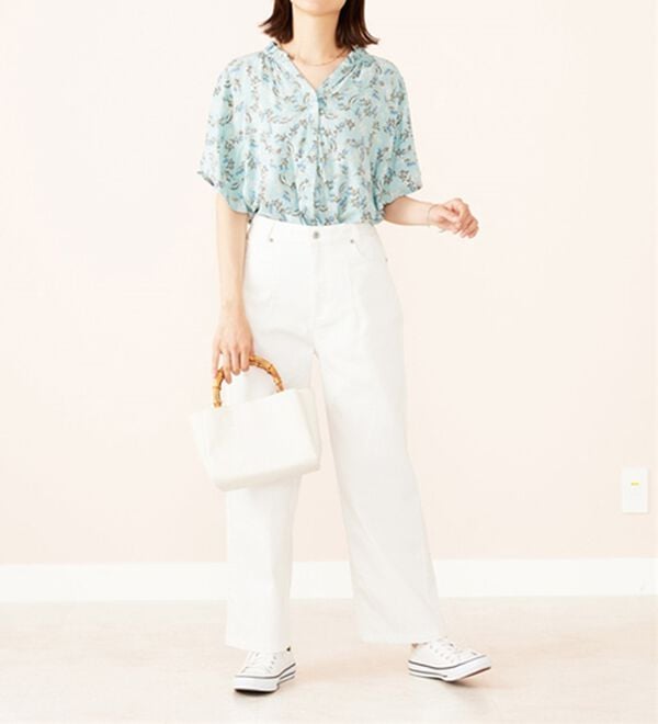 BELLUNA（ベルーナ）の「レーヨン素材袖フレアーブラウス（ブラウス）」｜詳細画像