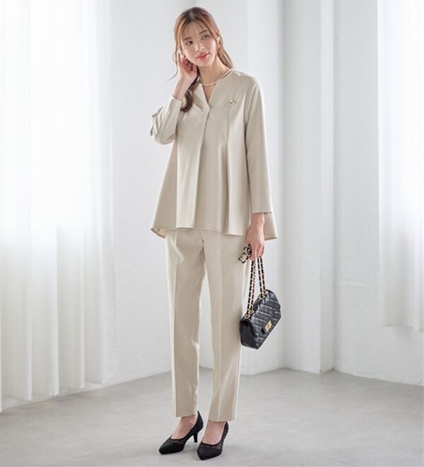 GeeRA（ジーラ）の「【2点セット】タックフレアーブラウスセットアップ（パンツスーツ）」｜詳細画像