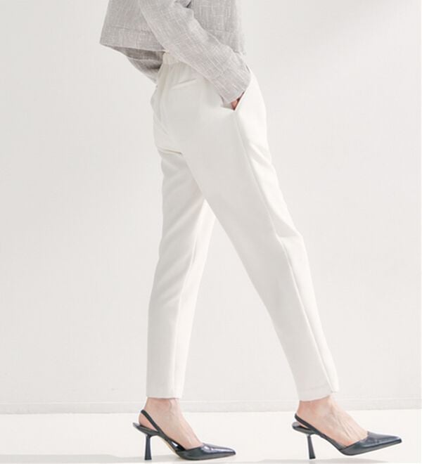 RANAN（ラナン）の「【選べる股下】美脚シルエットタックパンツ（股下６１・６５ｃｍ）（フルレングスパンツ）」｜詳細画像