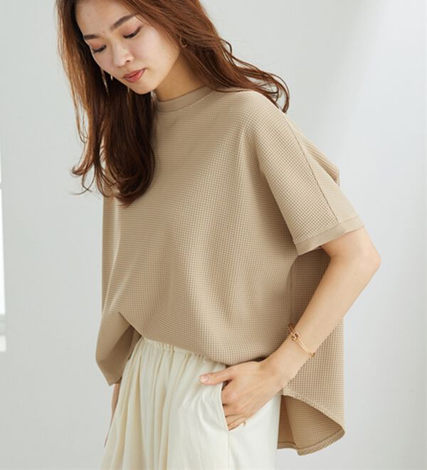 BELLUNA（ベルーナ）の「【快適Ｌａｂ．】ドライワッフル素材ドルマンプルオーバー（カットソー）」｜詳細画像