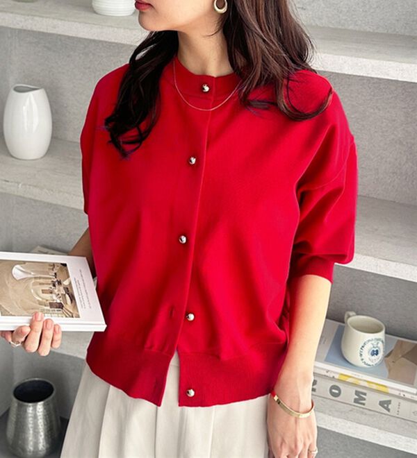 GeeRA（ジーラ）の「メタルボタンスポンディッシュカーディガン（ニットカーディガン）」｜レッド