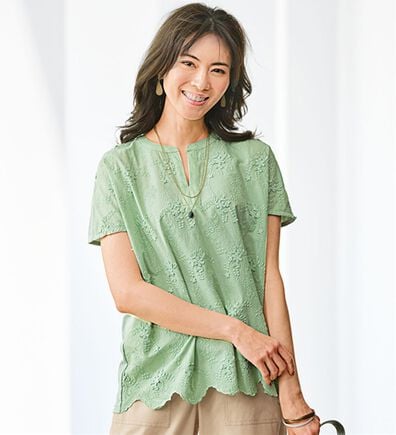 BELLUNA（ベルーナ）の「モチーフレース使いスキッパーＴブラウス（ブラウス）」