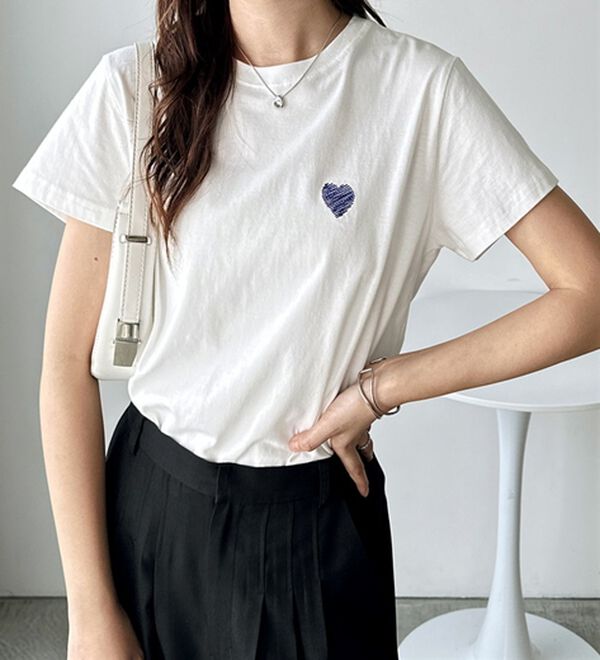 GeeRA（ジーラ）の「綿１００％アソート１ポイント刺しゅうＴシャツ（カットソー）」｜詳細画像