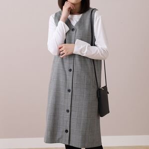 BELLUNA（ベルーナ）の「ボタン使いジャンパードレス（ジャンパースカート）」｜詳細画像