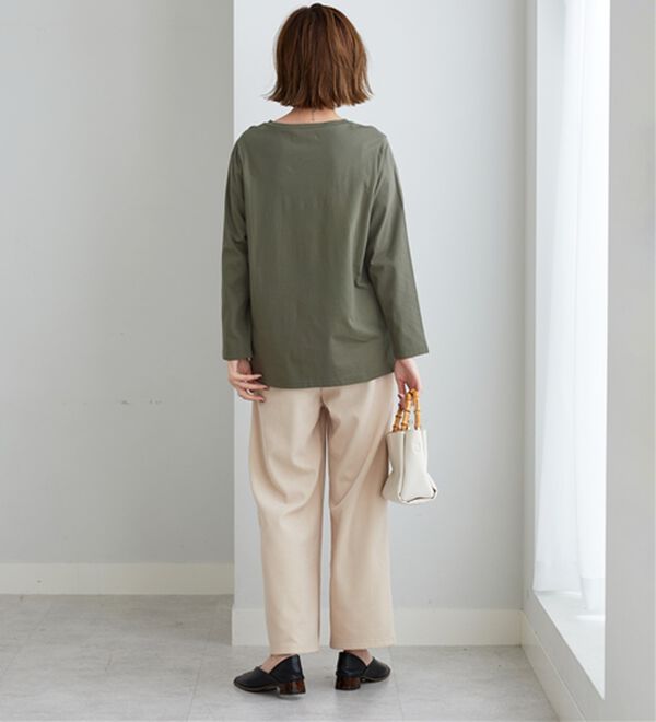 BELLUNA（ベルーナ）の「【着回しのミカタ！】綿100％大人顔サマ見えプリントロンT（カットソー）」｜詳細画像