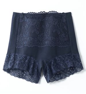 LAVIENNE（ラヴィエンヌ）の「綿９５％骨盤シェイプの素敵ショーツ（ショーツ）」｜ネイビー