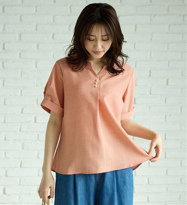 BELLUNA（ベルーナ）の「麻調合繊パール付タックデザインブラウス（ブラウス）」｜詳細画像