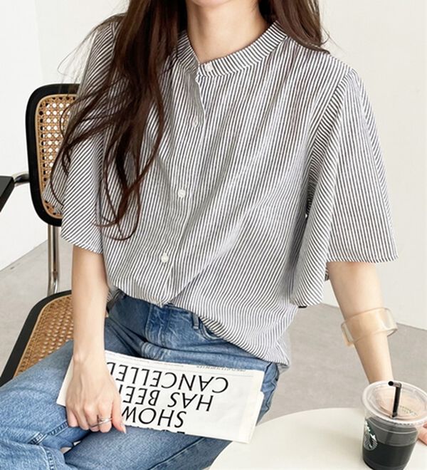 GeeRA（ジーラ）の「フレアー袖バンドカラーブラウス（ブラウス）」｜詳細画像