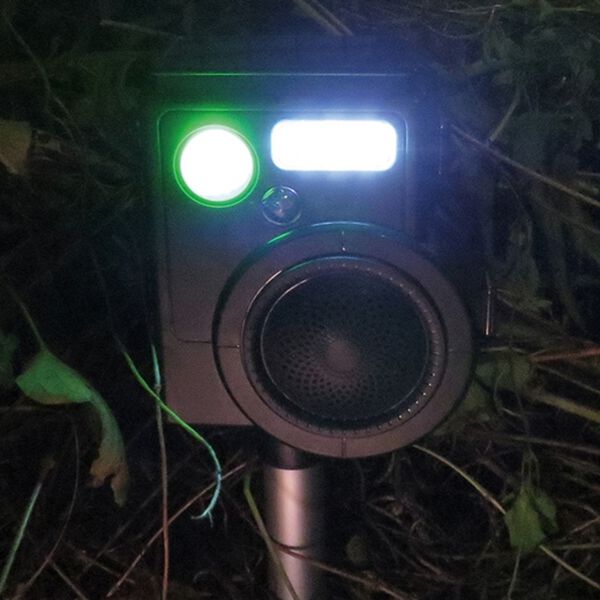 「ソーラー充電式　害鳥害獣撃退器（その他日用品）」｜詳細画像