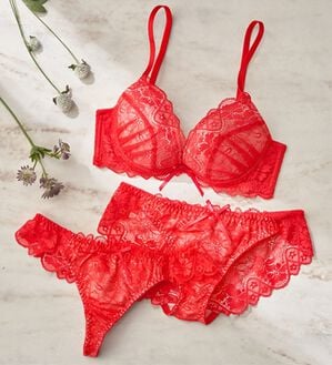 YU'NOW（ユナウ）の「【３点セット】ヌーディーレースブラ＆ショーツ＆Ｔバック（ブラジャー＆ショーツセット）」｜レッド