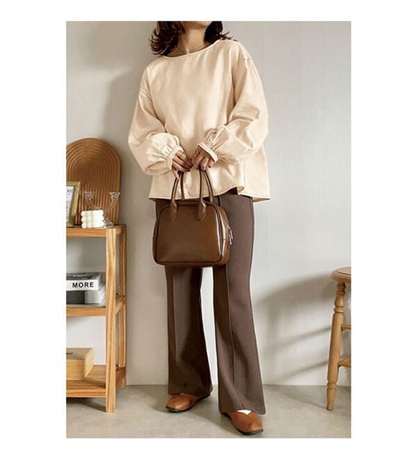 GeeRA（ジーラ）の「配色ステッチ袖ボリュームブラウス（ブラウス）」｜詳細画像