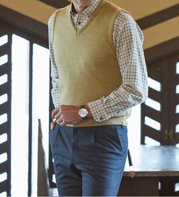「＜ゴールデンベア＞国産上質ニットベスト（メンズベスト）」｜詳細画像