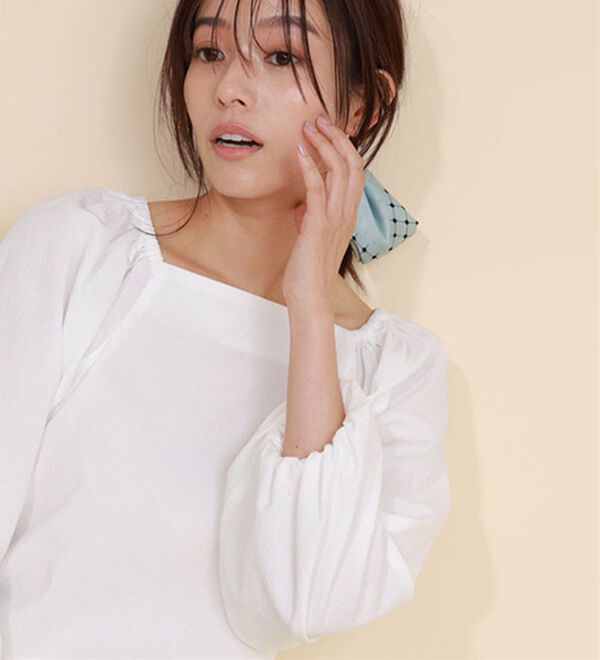 Pierrot（ピエロ）の「スクエアネックボリュームブラウス（ブラウス）」｜詳細画像