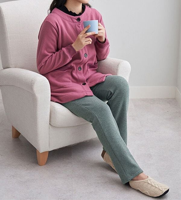 BELLUNA（ベルーナ）の「まるではく毛布！静電防止付裏ファーイージーパンツ（フルレングスパンツ）」｜詳細画像