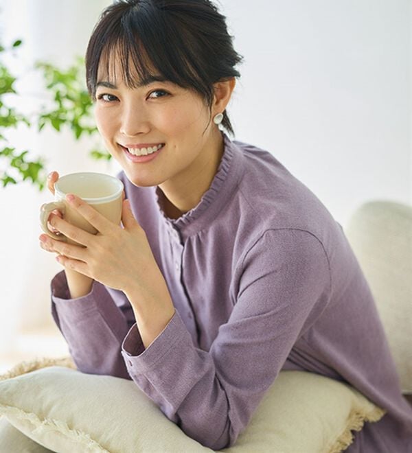 BELLUNA（ベルーナ）の「《ＨｕｇＲｅａｍコットン》フリル衿ブラウス（ブラウス）」｜詳細画像