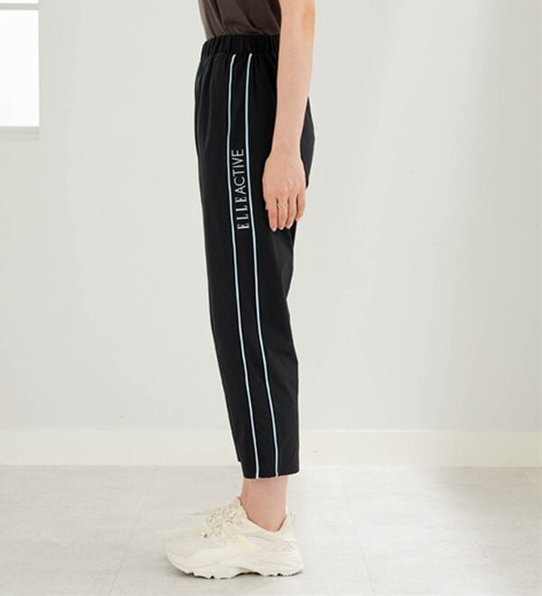 BELLUNA（ベルーナ）の「＜ＥＬＬＥ　Ａｃｔｉｖｅ＞綿タッチ素材クロップド丈ジャージパンツ（その他パンツ）」｜詳細画像