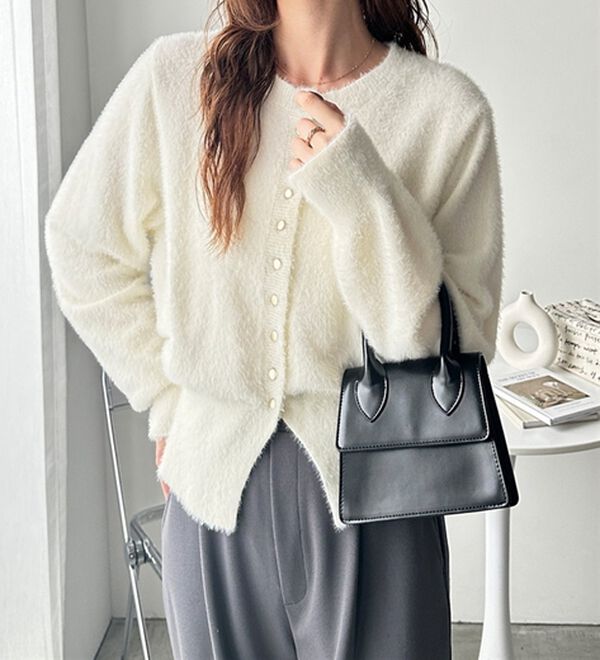 GeeRA（ジーラ）の「裾スリットシャギーコンパクトカーディガン（その他カーディガン）」｜詳細画像