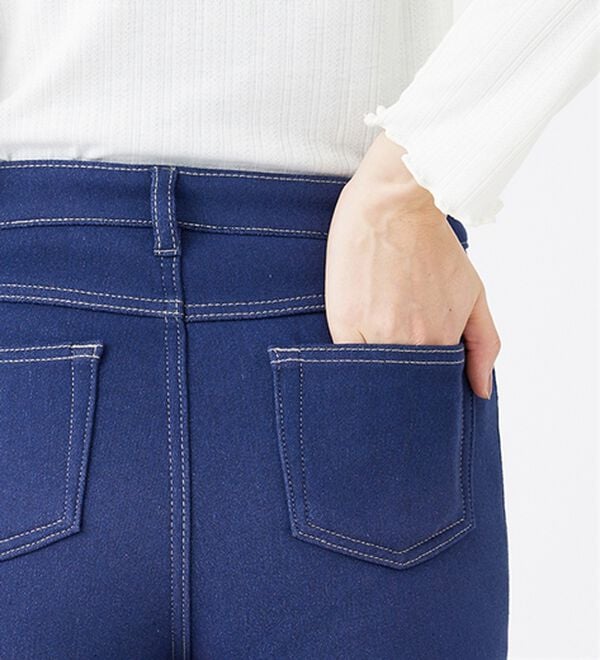 BELLUNA（ベルーナ）の「裏ベロアストレッチデニムパンツ（フルレングスパンツ）」｜詳細画像