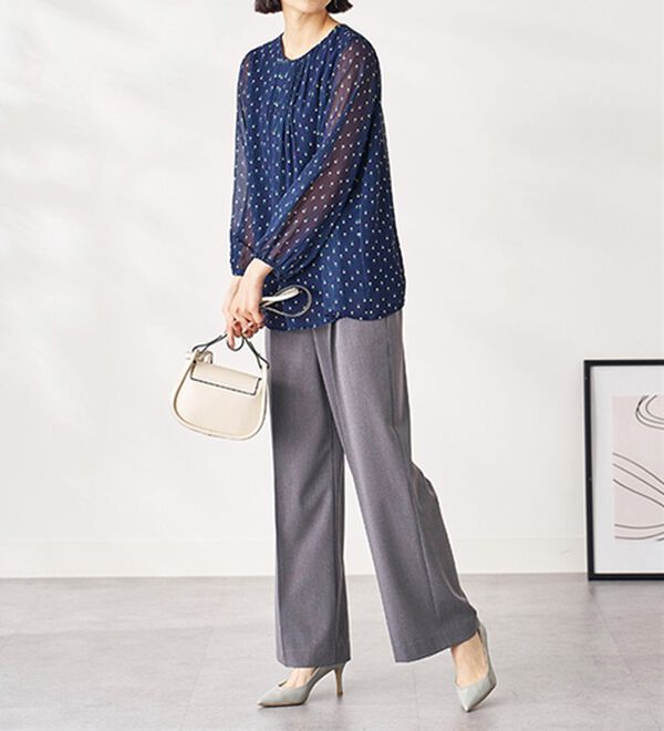 BELLUNA（ベルーナ）の「シフォン重ねタック使い小紋柄ブラウス（ブラウス）」｜詳細画像