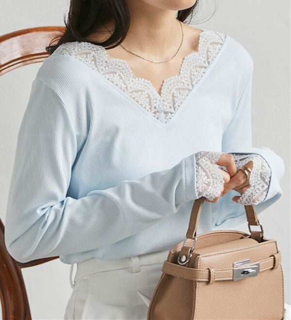 RANAN（ラナン）の「チュールレースＶネックリブロンＴＥＥ（カットソー）」｜詳細画像