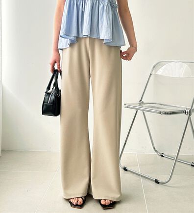 GeeRA（ジーラ）の「美脚見えカーブフレアパンツ（フルレングスパンツ）」