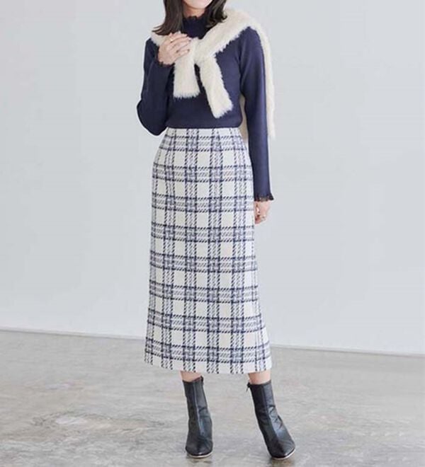 Pierrot（ピエロ）の「レース付ハイネックリブニット（ニット・セーター）」｜詳細画像