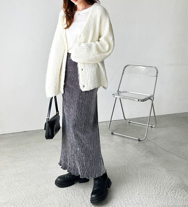 GeeRA（ジーラ）の「すっきり見え！ベロアプリーツロングスカート（ロングスカート）」｜詳細画像