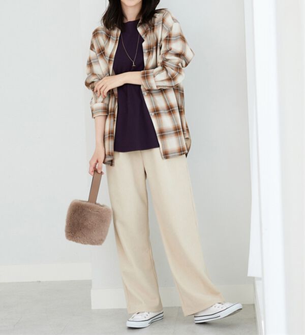 BELLUNA（ベルーナ）の「なめらかコーデュロイワイドパンツ（ワイドパンツ・ガウチョ）」｜詳細画像