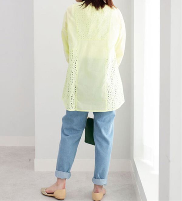 BELLUNA（ベルーナ）の「パネル柄レース刺しゅうシャツチュニック（チュニック）」｜詳細画像