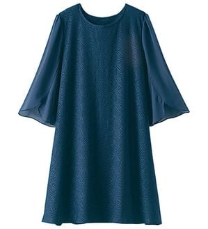 BELLUNA（ベルーナ）の「【体型カバー】花柄カットソーレース袖切替デザインチュニック（チュニック）」｜ネイビー