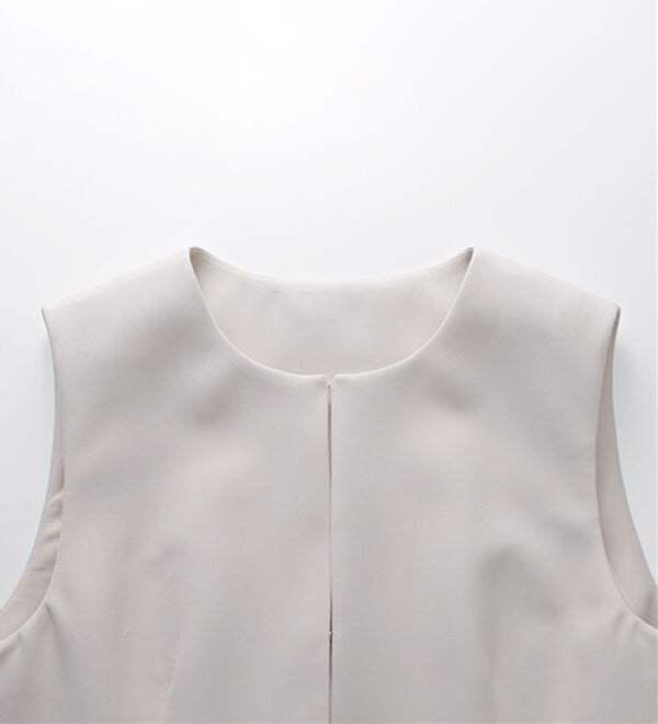 BELLUNA（ベルーナ）の「＜Ｃ／Ｓ＞ノーカラーペプラムジレ（ベスト）」｜詳細画像