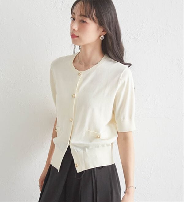 RANAN（ラナン）の「ゴールド調ボタン5分袖ニットカーデ（ニットカーディガン）」｜詳細画像