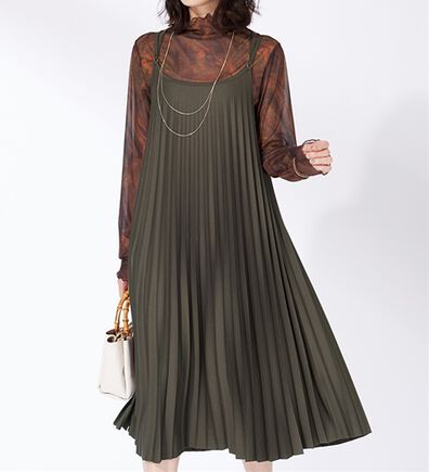 BELLUNA（ベルーナ）の「バックリボン使いプリーツキャミワンピース（その他ワンピース）」