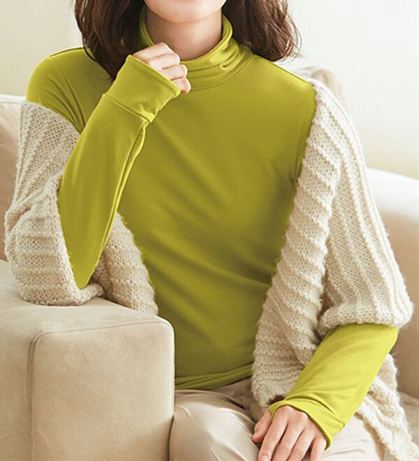「こっそり手首あたためインナータートルネック（肌着・インナーウェア）」｜ライムグリーン