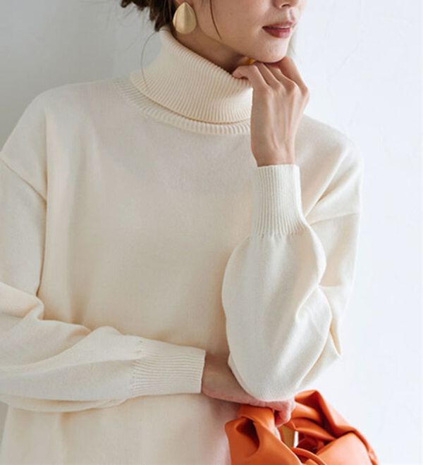 HERMÈS アイボリー タートルネック セーター。pipiになります。 HERMÈS アイボリー タートルネック セーター。pipiになります。 渋谷